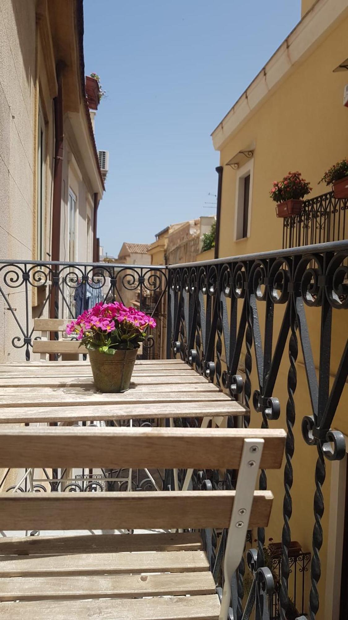 Luxury Apartament'S Celso Palermo Exterior photo